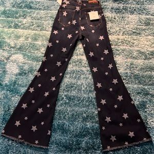 NWT Super Stretch Cello Star Flare Jeans 28/29